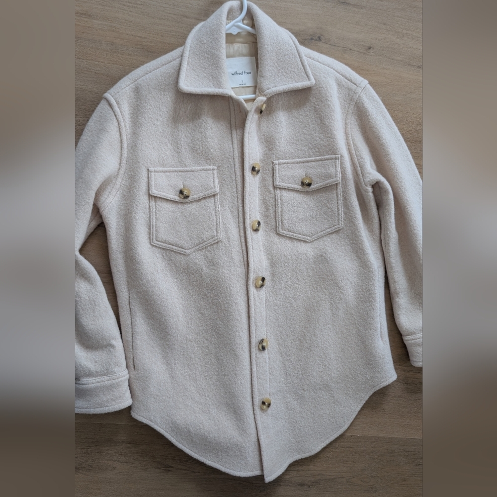 Aritzia Wilfred Free shirt jacket (small)